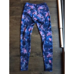 Lululemon leggings size 8